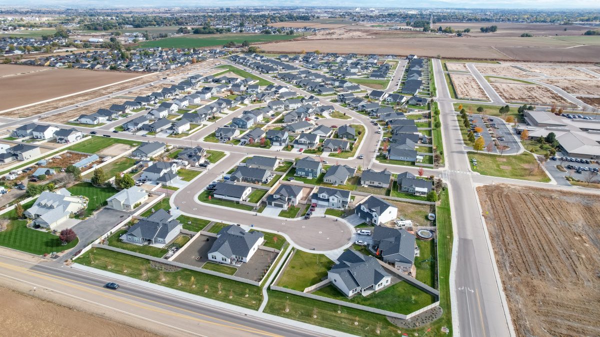 Shop new available homes in Peregrine Estates, located in Nampa, Idaho.