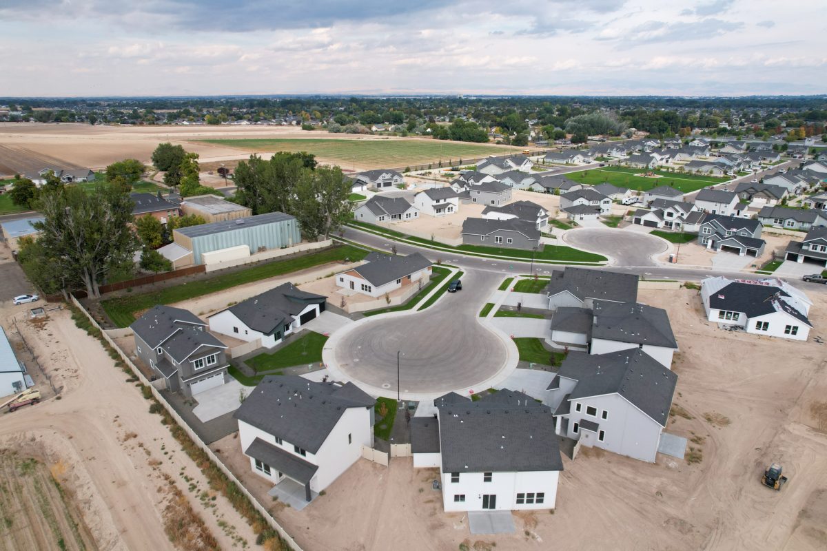 Shop new available homes in Sonata Pointe West, located in Nampa, Idaho.