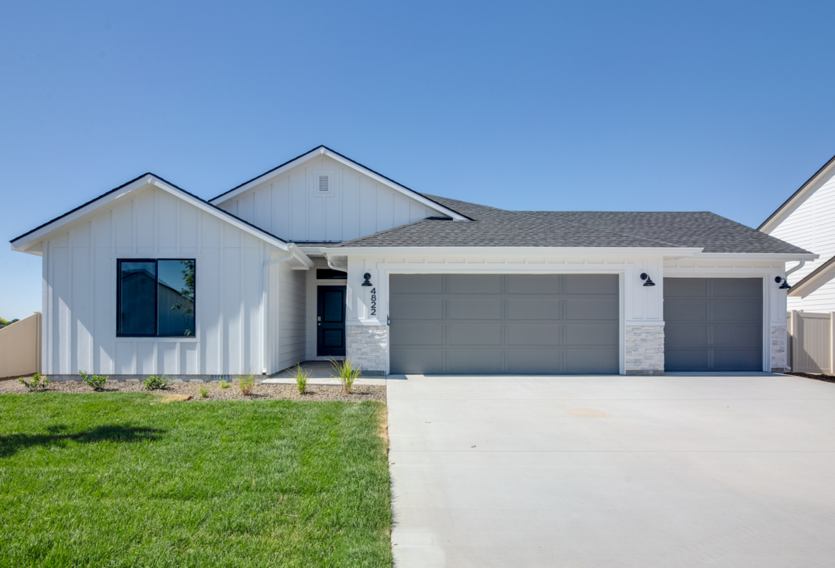 CBH Homes House Photo in Topaz Ranch Community