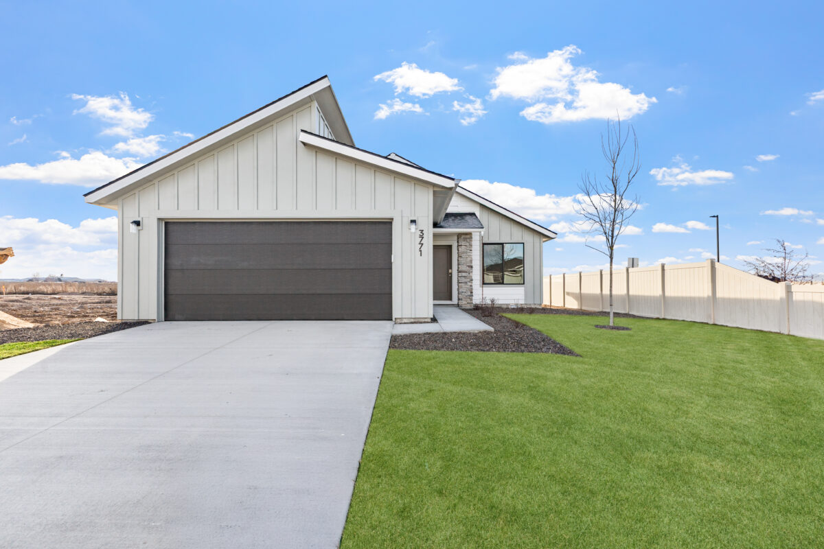 Stella 1207_2-18_Memory Ranch_3771 W Maypearl St_Stacia_01-26_MO__brown_quartz_electric_2 Car00001