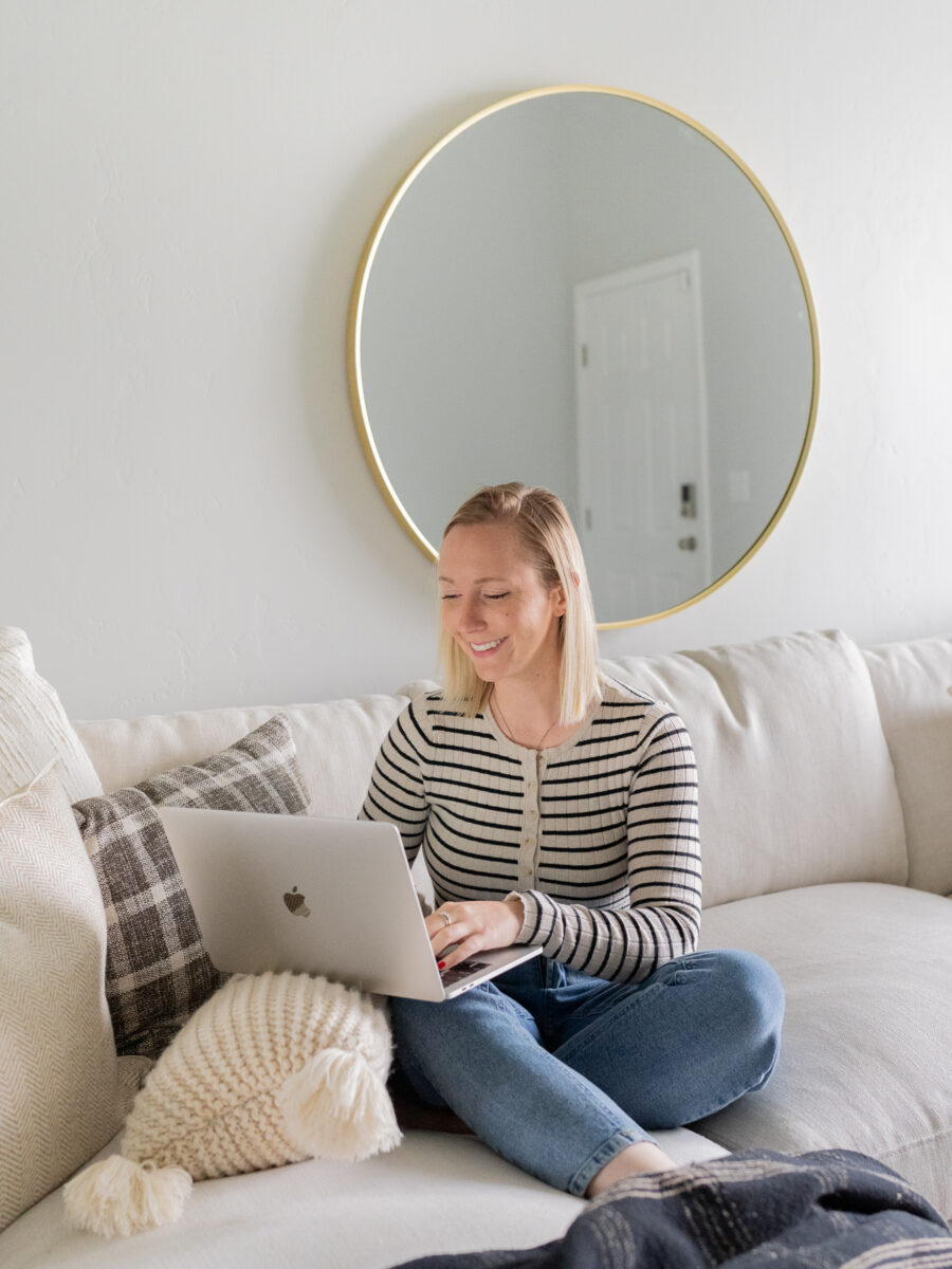 Homeowners submitting a warranty request online with CBH Homes